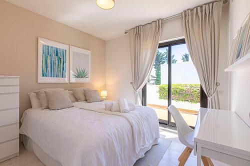 MARBELLA HOME RENTALS - Beachside, 3BR Townhouse