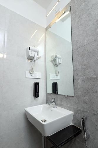 Ένα μπάνιο στο Gagal Home - Malad Suite