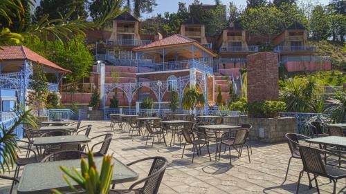 Gambar di galeri bagi Roots Resort di Kobuleti