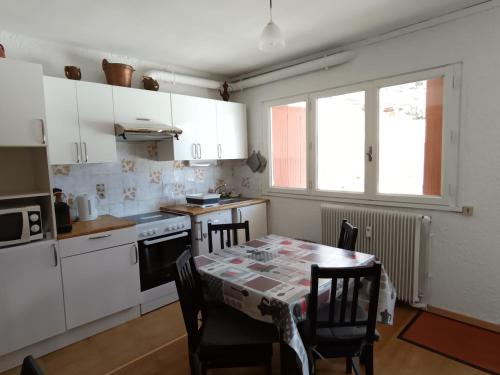 Appartement 2 chambres, 4 pers, terrasse, animaux acceptés, proche pistes et commerces - Montgenèvre - FR-1-445-80