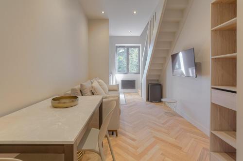 Appartement contemporain au calme, Ecully