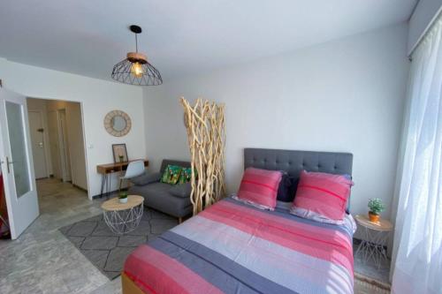 Photo de la galerie de l'établissement Charming flat with balcony in Juan Les Pins, à Antibes