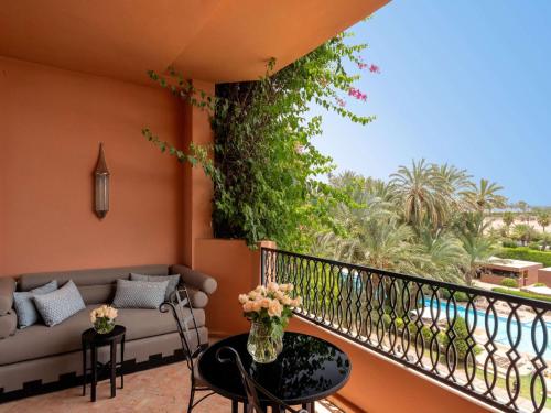 Un balcón o terraza en Sofitel Marrakech Palais Impérial & Spa