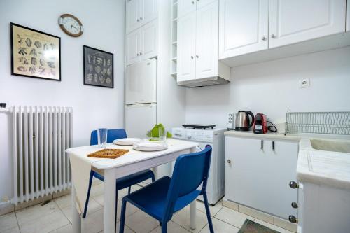 Spacious 3-Bedroom Apartment in Neos Kosmos by ΜΡS