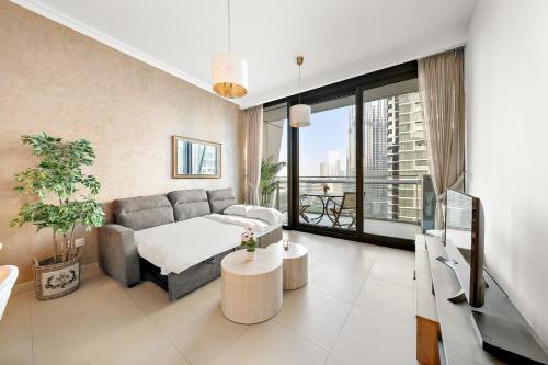 FIRST CLASS 1BR Majestic Burj Khalifa View