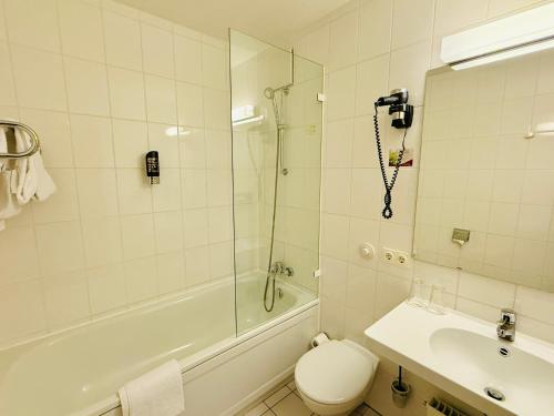 Koupelna v ubytování ARVENA Messe Hotel