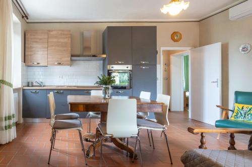 Kuchyň nebo kuchyňský kout v ubytování Agriturismo La Carletta