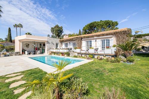 REF 2165- Mandelieu La Napoule- Sea view Villa for rent