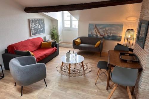 Apartment for 4 with balcony near the Old Port