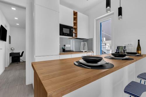 Bamboo House App 2 by Makarska Exklusiv