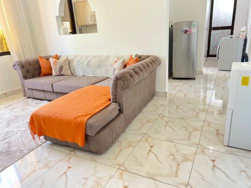 Χώρος καθιστικού στο Best in Bamburi Bed & Breakfast