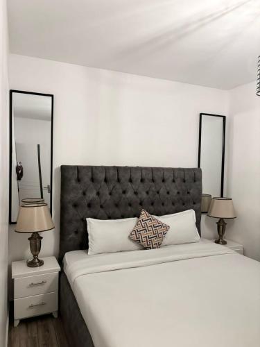Cama o camas de una habitación en Snyder luxe homes