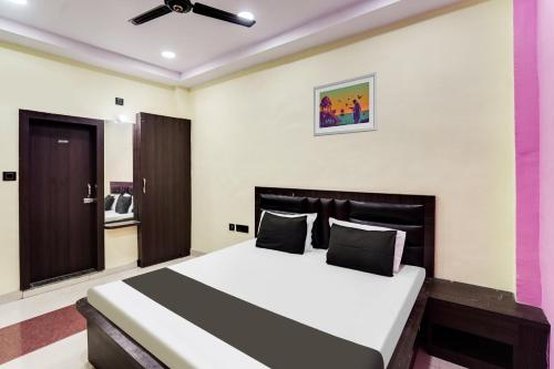 Fotografie z fotogalerie ubytování Hotel O New Shree Radhe Radhe Hotel v destinaci Kánpur
