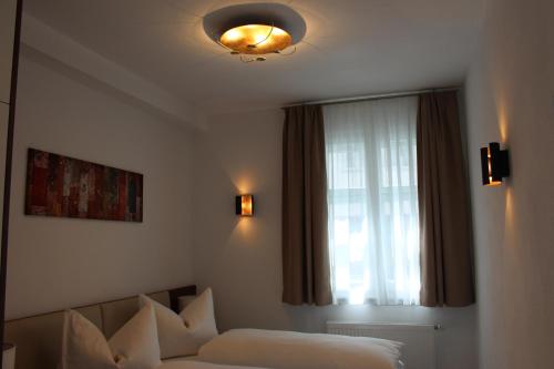 Gallery image of Hotel Schmales Haus in Ulm