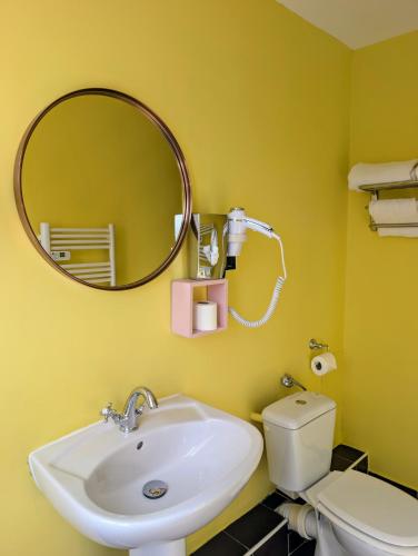 Koupelna v ubytování Hôtel Mademoiselle