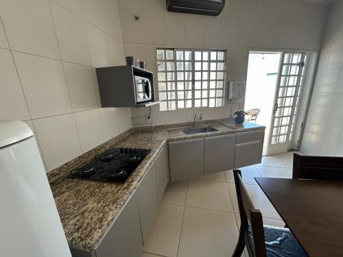 Dapur atau dapur kecil di NetworkInn Misto