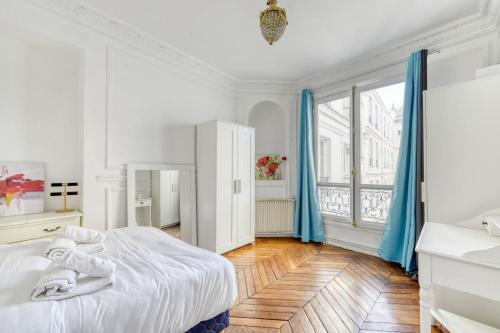 Photo de la galerie de l'établissement Grand appart Champs Elysées haut de gamme 8pers Paris Métro Wifi, à Paris