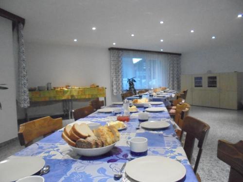 Haus Weideli, Dammstrasse 7にあるレストランまたは飲食店
