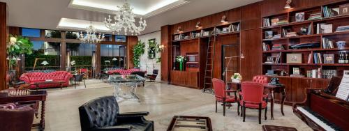 Гостиная зона в Cameo Beverly Hills