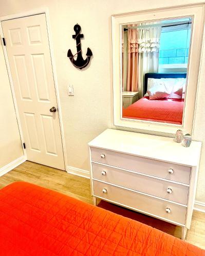 Katil atau katil-katil dalam bilik di Sweet Beach Duplex