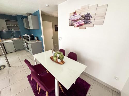 Photo de la galerie de l'établissement Le Golden - Terrasse & Moderne - Proche Strasbourg - Commerces à Proximité, à Schiltigheim