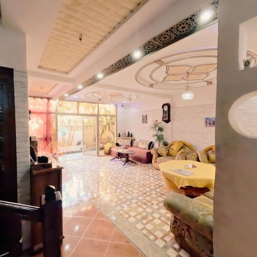 Ruang duduk di Guest house DARNART Hostel