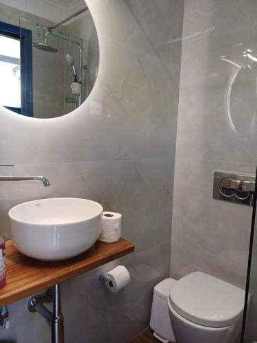 A bathroom at Jimmy’s Studios