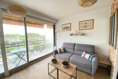 Lovely 4-person studio - pool and sea