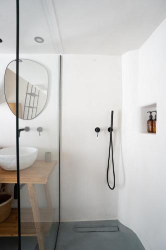 Koupelna v ubytování Mykonos Nest-Stylish Boho Loft in the heart of Chora 2-4 Guests