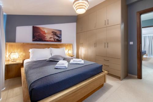 Katil atau katil-katil dalam bilik di September15 Suites, Amfilochia