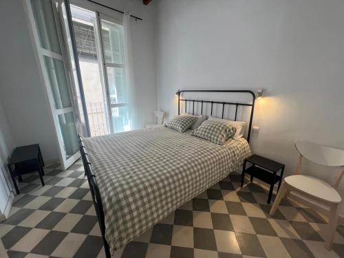 Stunning apartment in old town, centre & beach
