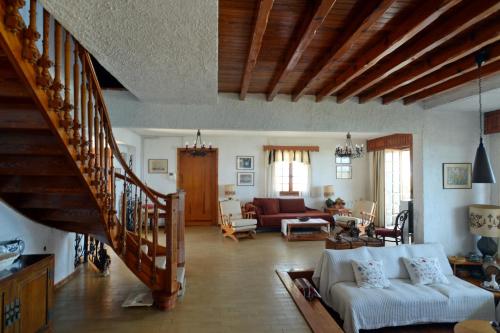Χώρος καθιστικού στο Antorina Beachfront Villas with Private Pools