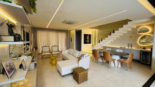Χώρος καθιστικού στο Luxury House in COP30 Condominium