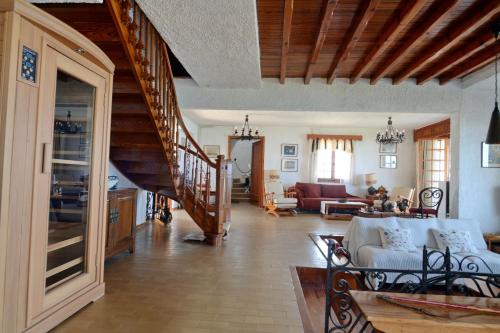 Χώρος καθιστικού στο Antorina Beachfront Villas with Private Pools