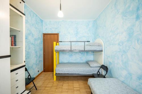 Postel nebo postele na pokoji v ubytování Como-Swiss 15 min - Big Home with Parking - Terrace - Wifi