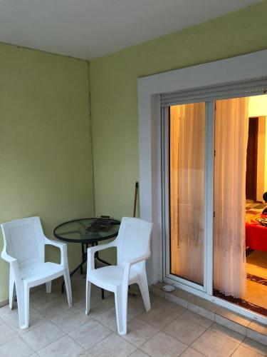 Гостиная зона в Mia apartments in Petrovac near the sea