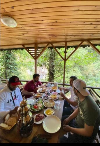 Comida en el hotel o alrededores