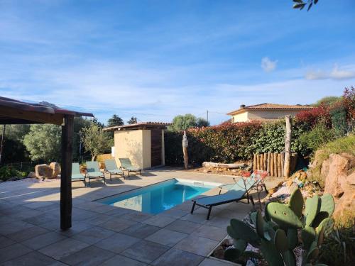 A l'Ombra Di l'Alivu