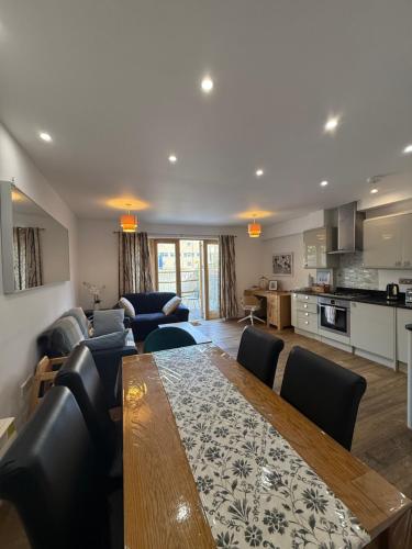 Nhà bếp/bếp nhỏ tại Oxford CityCenterTrainStation two bedroomApartment