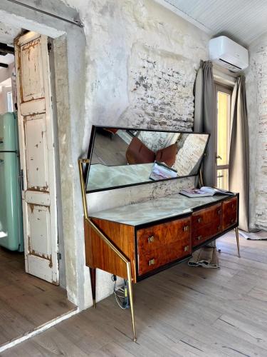 Charming and Design Attic Loft Central Milan in coolest area Navigli Ticinese photo 16