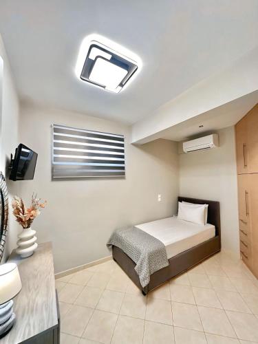 Modern Apartment Near Athens Airport, Beach & Metropolitan Expo