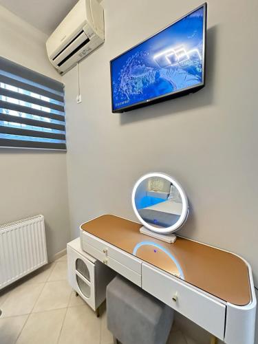 Modern Apartment Near Athens Airport, Beach & Metropolitan Expo