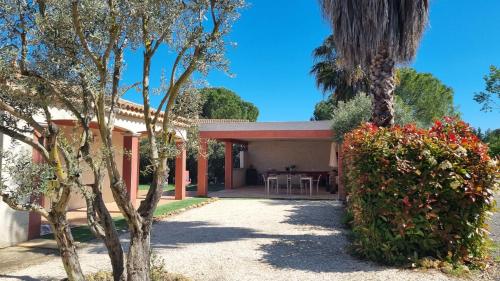 Photo de la galerie de l'établissement Villa les bouzigues et spa, à Alignan-du-Vent