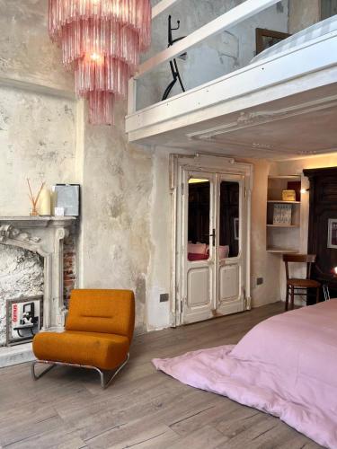 Charming and Design Attic Loft Central Milan in coolest area Navigli Ticinese photo 9