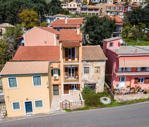 ÆTHRA country 3-floor slim Home by New Era