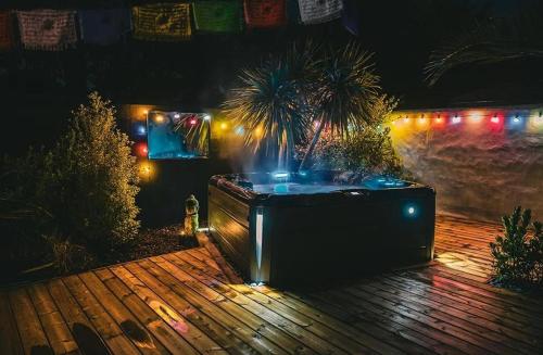 L'instant Bohème -4 personnes Jacuzzi et plages à 15 minutes