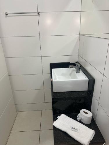 Bilik mandi di Star Hotel