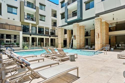 Πισίνα στο ή κοντά στο Scottsdale Quarters
