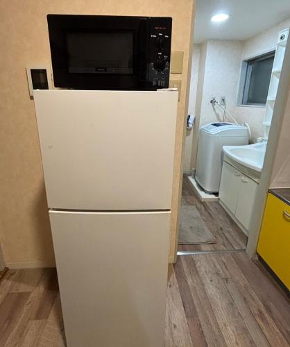 Two bed rooms with three large beds close to Shinsaibashi,