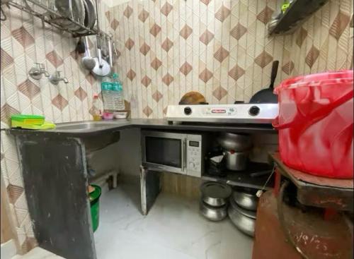 Gallery image of Stay near Chittaranjan Hospital Park Circus 2 in Kolkata